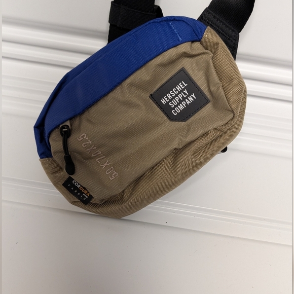 Herschel Supply Co. Tour Hip Pack Small Cordura in Blue and Gray 5” x 7” x 2.5” - Picture 2 of 7